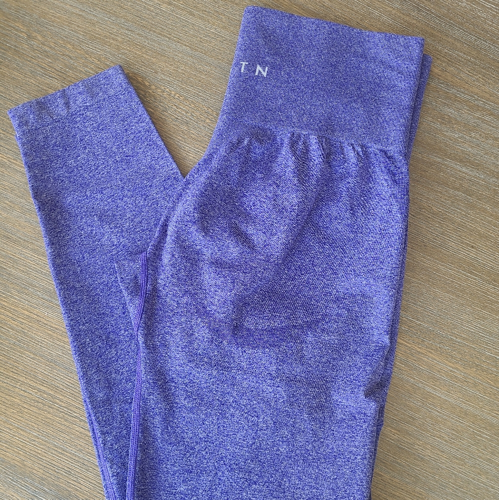 Womens contour seamless NVGTN leggings, electric blue size large